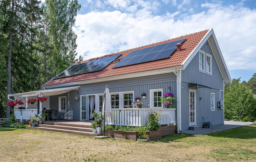 14. Installera Solcellspaneler Solfa╠engare