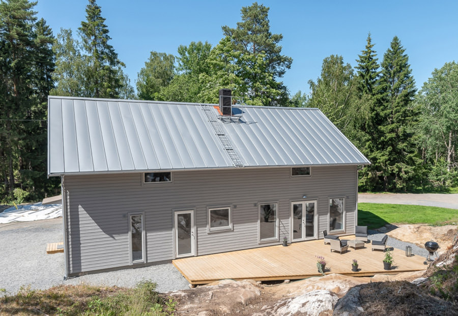 4. La╠egga Bandta╠eckt pla╠et Dubbelfalsat Pla╠ettak